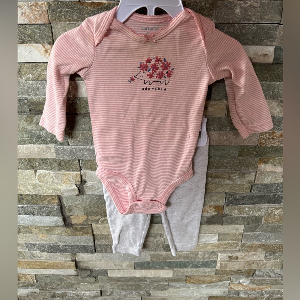 🌼5/$25🌼 6 months carters porcupine